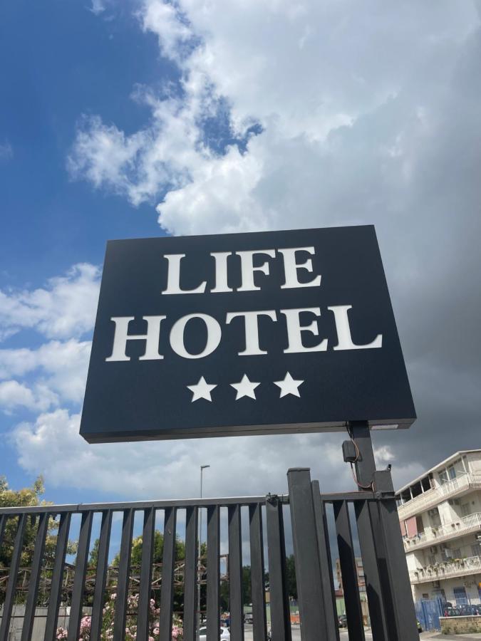 Life Hotel Casalnuovo Di Napoli Luaran gambar