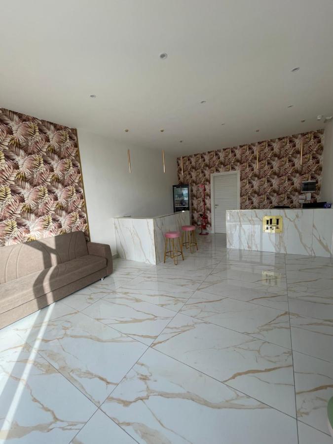 Life Hotel Casalnuovo Di Napoli Luaran gambar