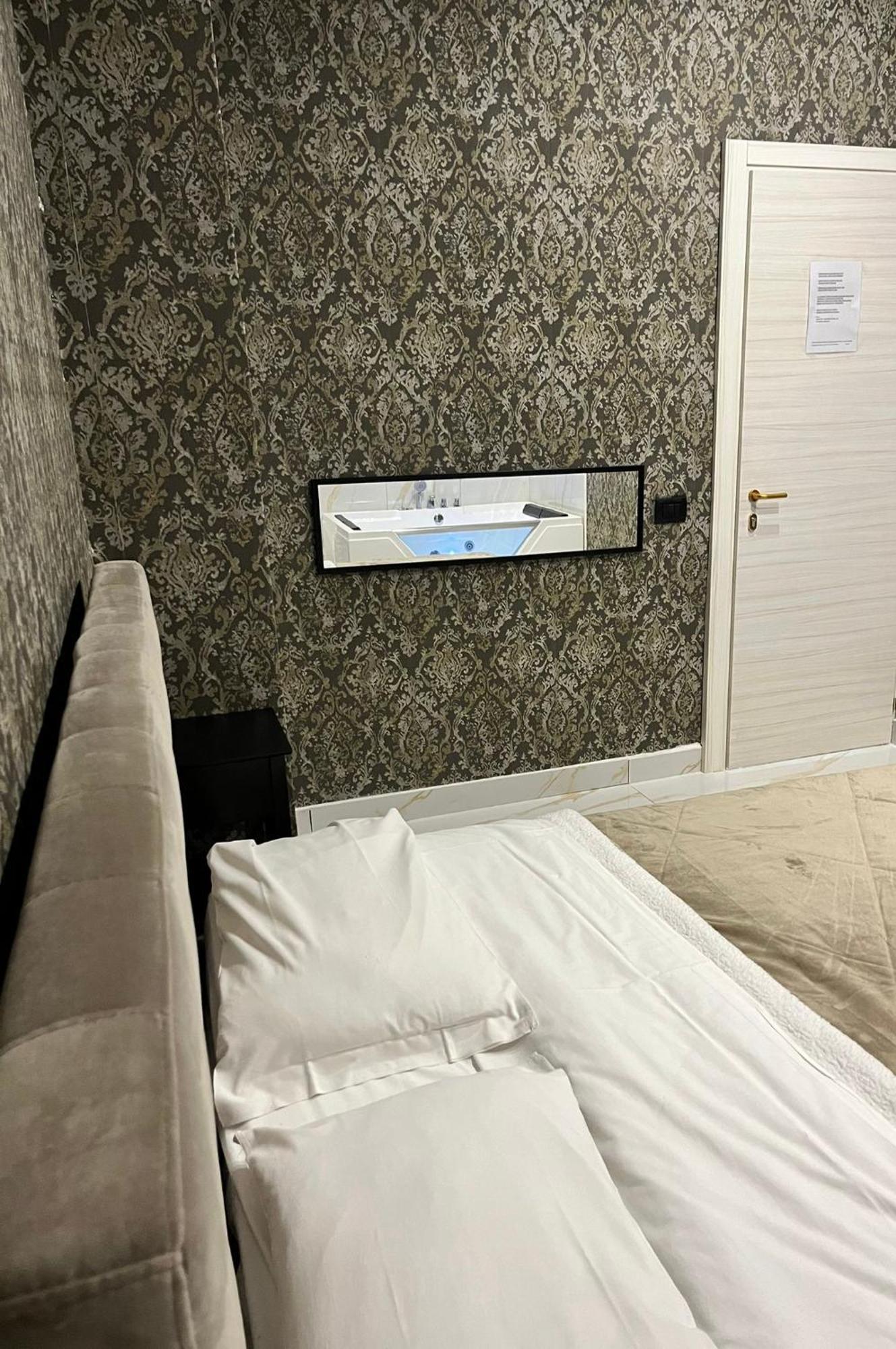 Life Hotel Casalnuovo Di Napoli Luaran gambar