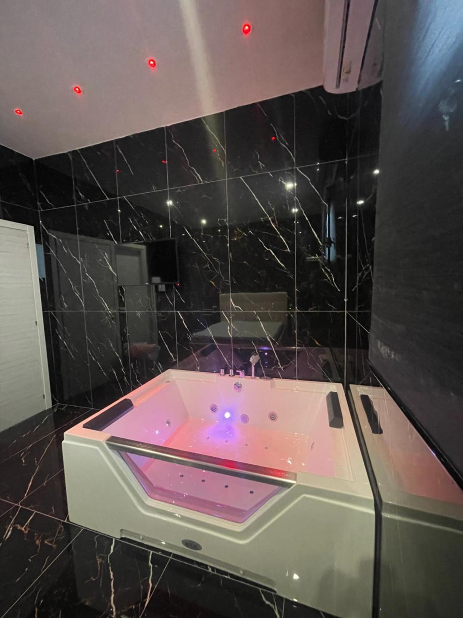 Life Hotel Casalnuovo Di Napoli Luaran gambar
